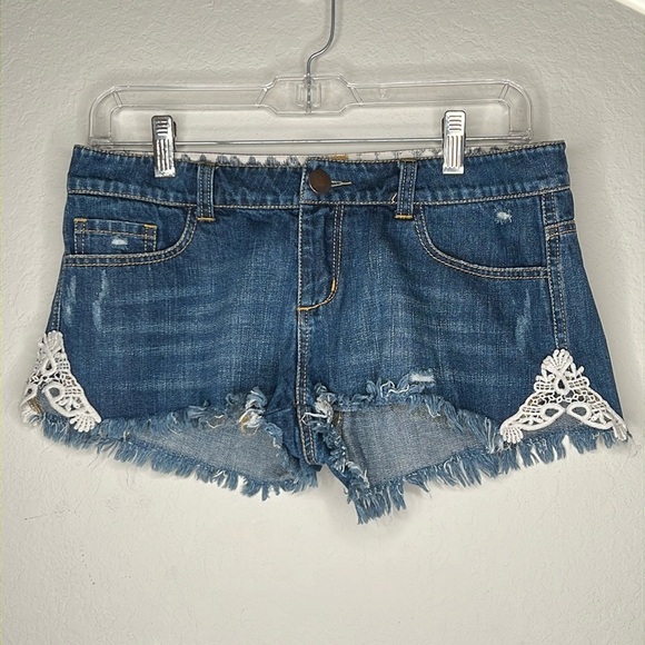 O'Neill Pants - O’NEILL | Lace Cutout Distressed Shorts | Size 5
